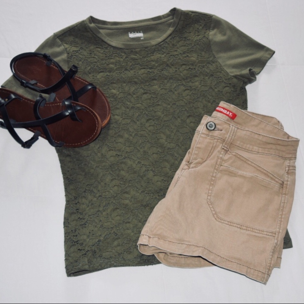 NWOT Basic Editions Shirt